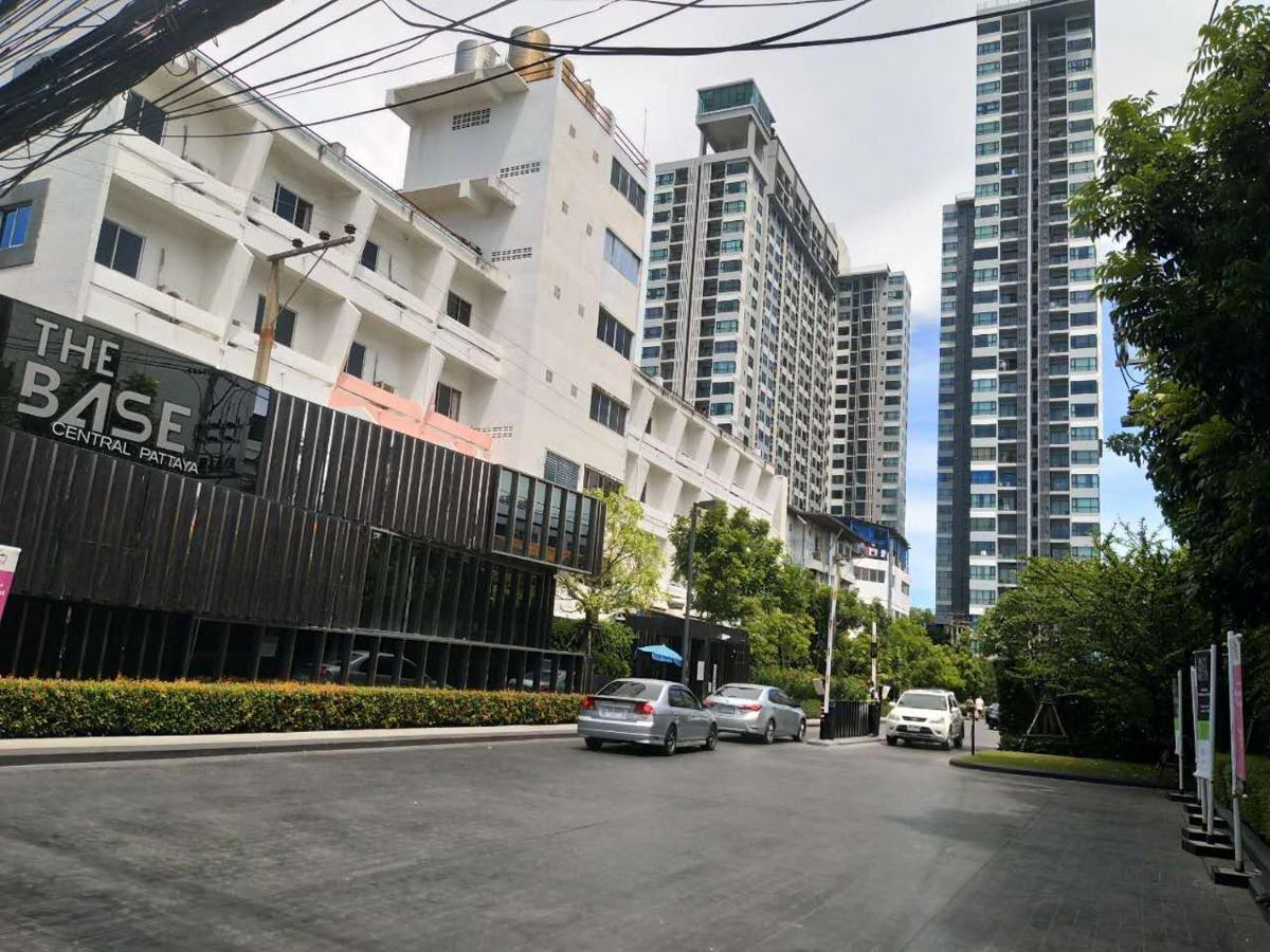 Aparthotel The Base Pattaya Exteriér fotografie